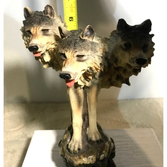 Three Wolf Heads On Rock Base Sculpture Figurine Resin Home Decor Ornament - Picture 11 of 12